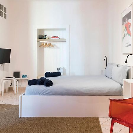 Xenia Apartments - Stylish Colorful Apt- Upbeat & Well-Connected Area Milan Exterior photo